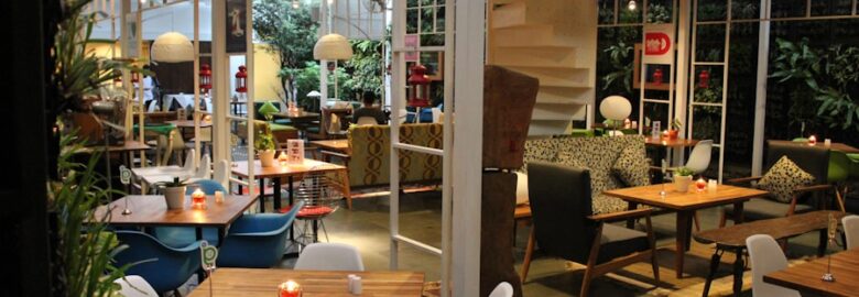 Capers Restaurant and Sports Bar: Restaurant In Morningside, Durban 4001