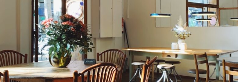 Rams and Dolls Snacks Bazaar [Blue Lagoon]: Restaurant In Snell Parade, Durban 4025
